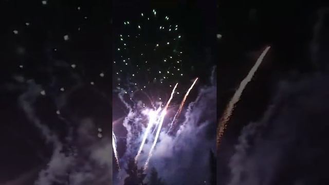 Салют в нашем городе строителе