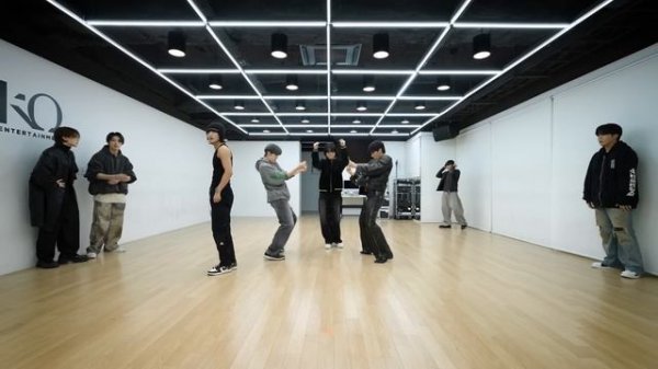 ATEEZ에이티즈  Ice On My Teeth Dance Practice🧊🧊🧊