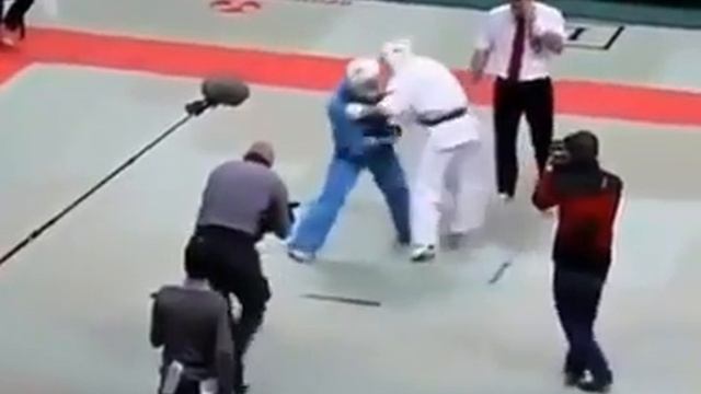 Прикол) терпение судьи лопнуло))) смотреть онлайн