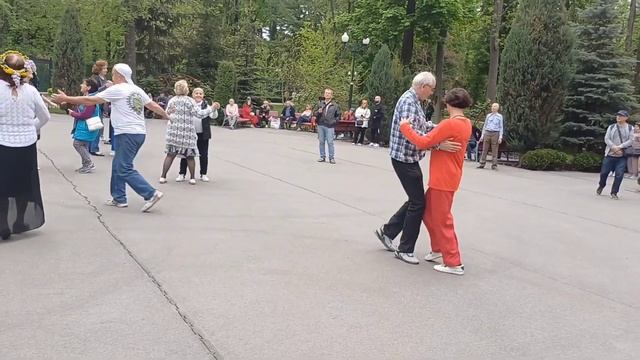 ОЙ РЯБИНУШКА РЯБИНА РАСКУДРЯВЫЙ МОЙ ЦВЕТОК ❤️ТАНЦЫ ? смотреть онлайн