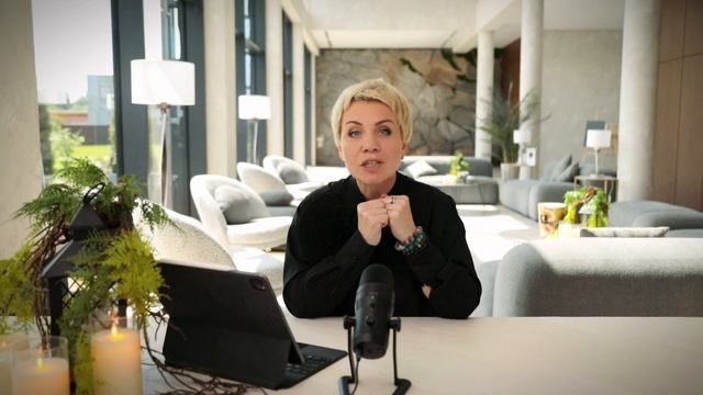 УРОК 1 – Что такое профессия парикмахер? смотреть онлайн