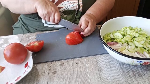 ОЧЕНЬ ПРОСТОЙ ЛЕТНИЙ САЛАТ ПП. смотреть онлайн