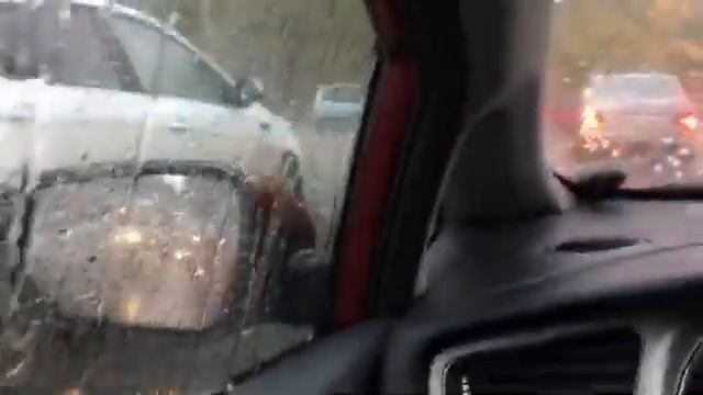 В Петербурге выпал град размером с горох смотреть онлайн