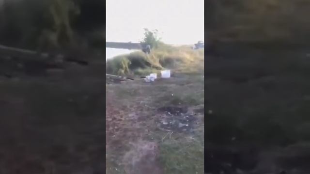 Прикололись над мужиком на рыбалке смотреть онлайн