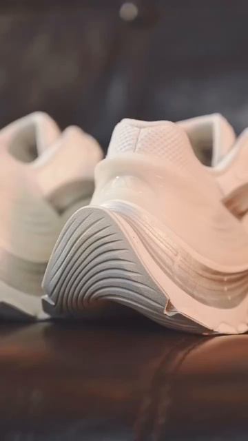 Повседневная модель Adidas XLG MTW смотреть онлайн