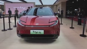 Toyota bZ5 - новый кроссовер за $18,000, который может затмить конкурентов! Не пропустите!