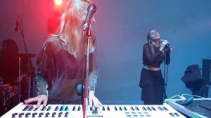 Хадн Дадн - под тенью, под сиренью