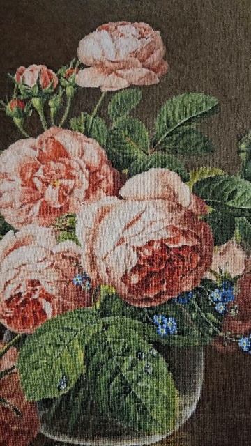 Розы в стекляной вазе, финиш) #handembroidery #embroidery #handmade #тво?