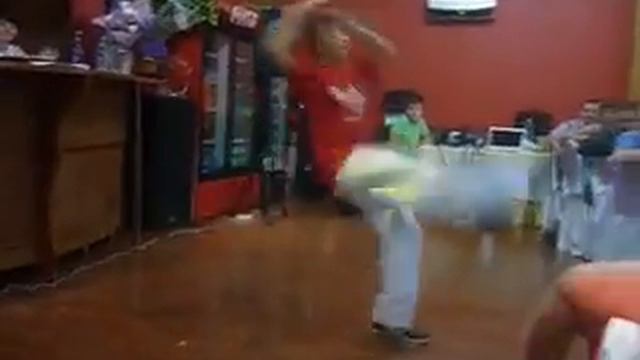 На свадьбе.