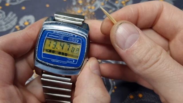 Часы электроника 5 1980е