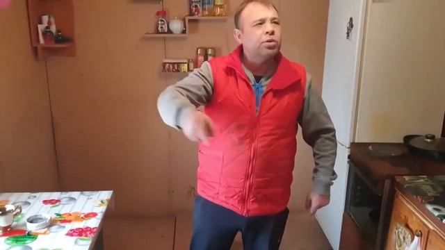 Как Живет Заминированный Тапок. По домам.