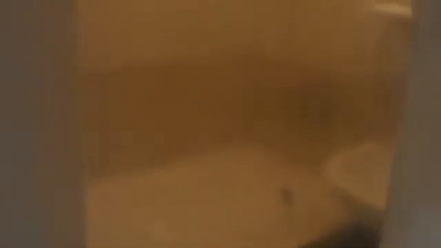 Страшилка или пугалка в бане или в ванне Видео прикол 30 мая 2016 смотреть онлайн