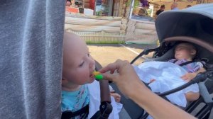 Доминика и Николь ПЕРВЫЙ раз в жизни ПРОБУЮТ ХИМИЧЕСКИЙ КОКТЕЙЛЬ на День Города Крейзи лайф