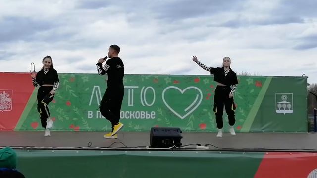 Выступление на Пляже 🏖 с песней «Капли» смотреть онлайн