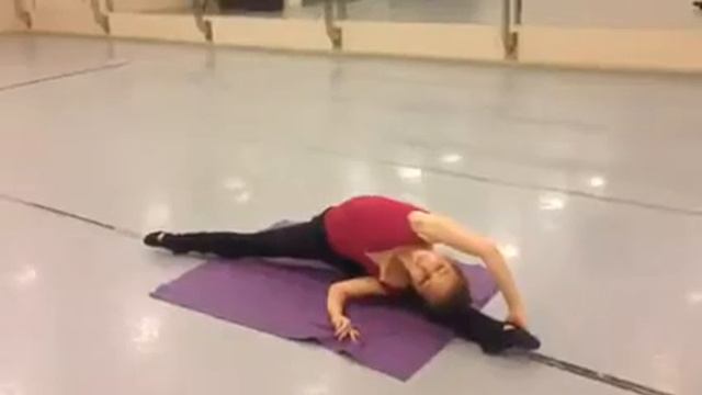 Упражнения на полу. Часть 3 смотреть онлайн