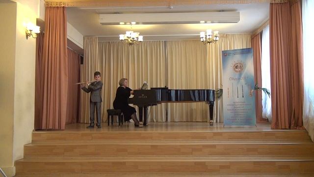 B015 Саакян Пашик 1 Клод Аррью, "Сицилиана", 2 А Корелли, "Гавот", смотреть онлайн