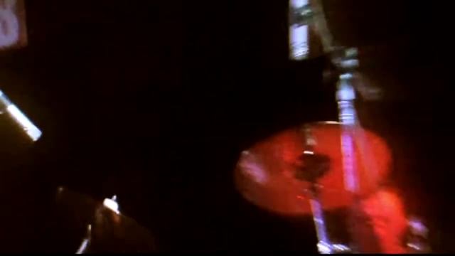 Электропартизаны – Аллилуйя (Официальный видеоклип, 2004) смотреть онлайн