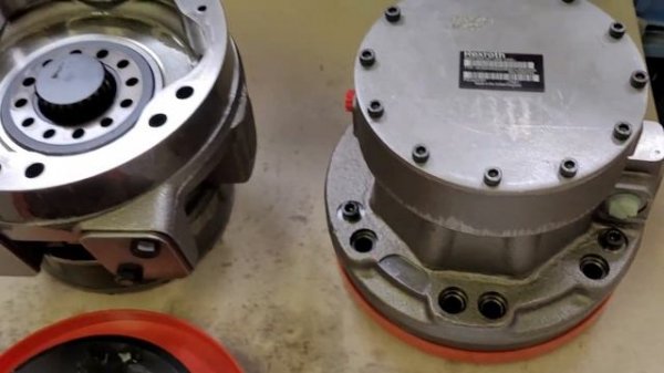 Мини погрузчики LOCUST гидромоторы Rexroth .