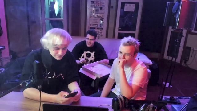 ЛИДА И КАША ЗАПИСЫВАЮТ ХИТ смотреть онлайн