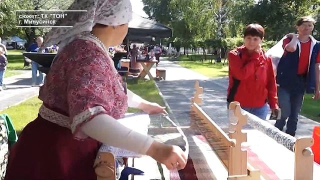 МИНУСИНСКИЙ ПОМИДОР – ПРАЗДНИК НАЧИНАЕТСЯ! смотреть онлайн