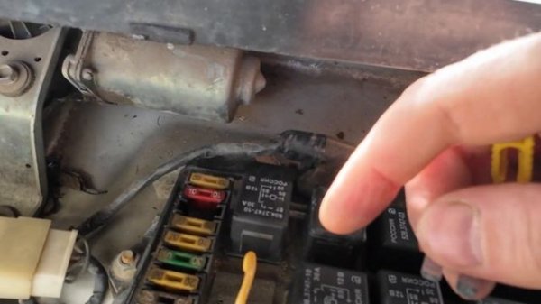 Сброс зависшей стрелки спидометра на ВАЗ 2114