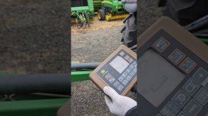 Изучаем пресс подборщик Джон Дир 592