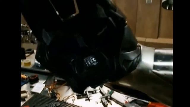 Украинский железный человек Iron military in Ukraine (NJ Present), голограма, будущее, прикол смотреть онлайн