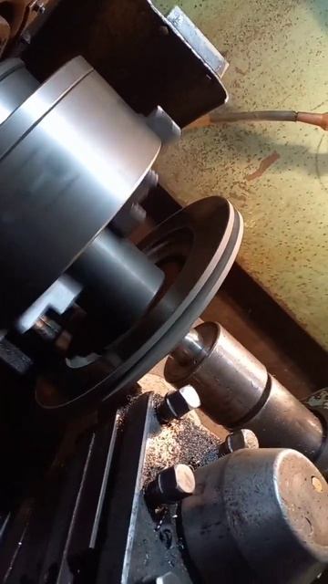 проточка тормозных дисков в оправке смотреть онлайн