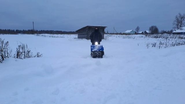 Оживил Мотобуксировщик Мужик! Замена масла и первый в?