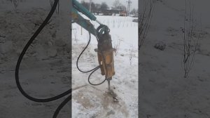 Мини экскаватор Kubota U15 с гидромолотом Дельта FX-3