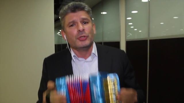 С днем рождения, Евросеточка! Поздравление Александра Малиса. Соло на гармошке смотреть онлайн