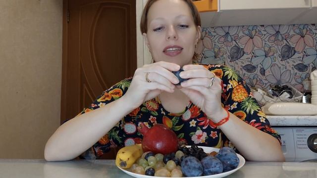 Фруктовая Тарелка | Тайфи и Черный Виноград | Мукбанг смотреть онлайн