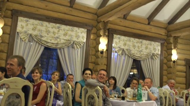 Прикол на Свадьбе! Баба Нюра отжигает!)