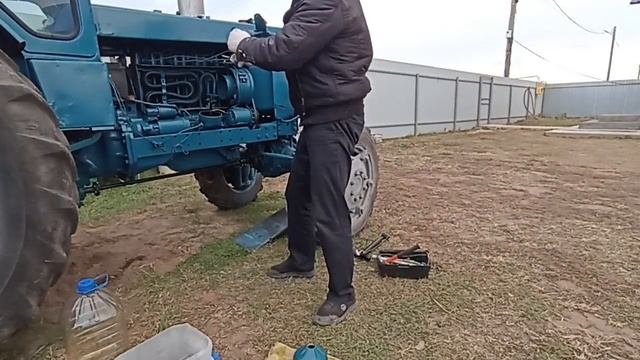 Замена масла в тракторе Т 40 АМ, не всë так просто или вс
