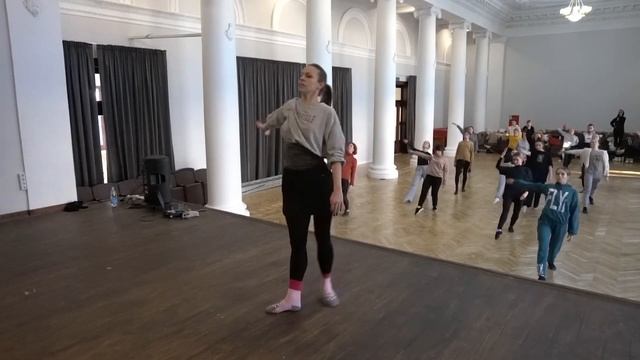 BATTEMENT TENDU в технике Modern Jazz | Современный танец