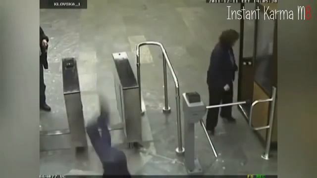 Мгновенная карма! Люди получают по заслугам #4 смотреть онлайн