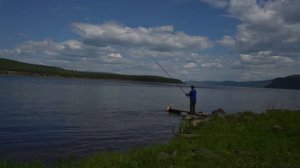 Рыбалка на хариуса на Ангаре летом. В конце видео полезный лайфхак. Неплохой клёв хариуса