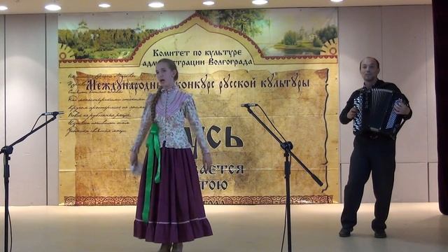 Во горнице. Песня Волгоградской обл. Исп. Сисерова И. смотреть онлайн