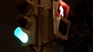 Светофор человечек красный!