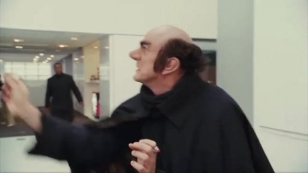 Колдун Гаргамель превратил старуху в молодую