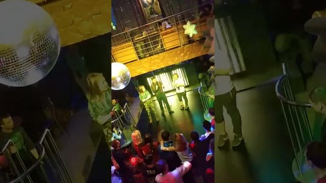 Самый лучший прикол Курица и сучка ради одну шанпанська 2018 смотреть онлайн