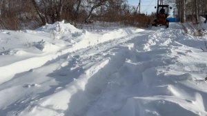 ❄️ Чистим снег на погрузчике RongWei ZL 18  | Эффективная уб