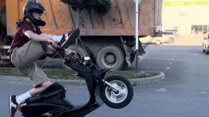 Сходка от первого лица - стант на мопеде от первого лиц