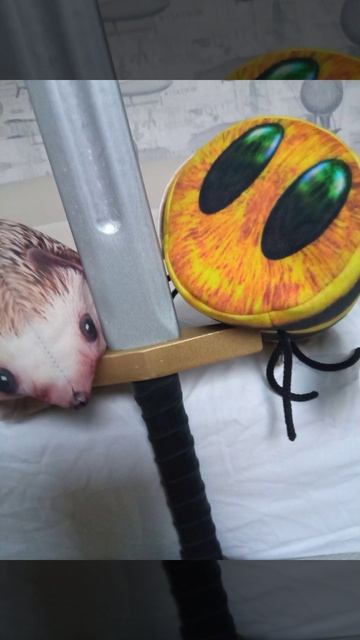 Хренобус и пчела точат шпагу #рекомендации #shots #мем