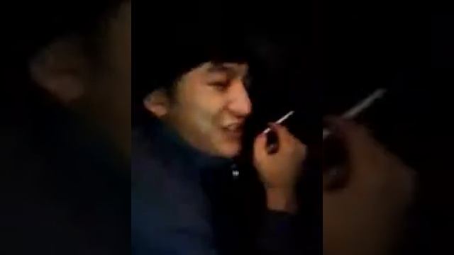 Крассиво читает рэп парень из Казахстана