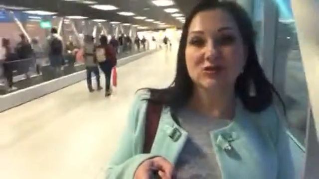 Случай с багажом на стойке регистрации смотреть онлайн