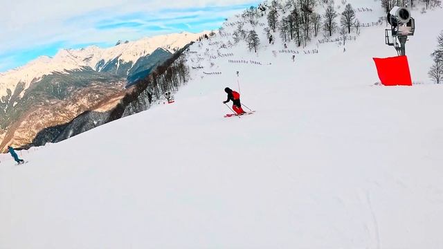 Роза Хутор 2025 спуск по левой стороне черная трасса gopro смотреть онлайн