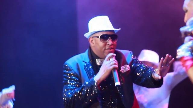 Barbara Grave de Peralta y Eduardo Ferrer/Варбара и Эдуардо смотреть онлайн