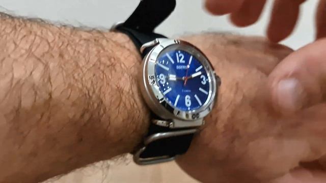 Часы Восток НВЧ-20 (Амфибия 61067В) смотреть онлайн