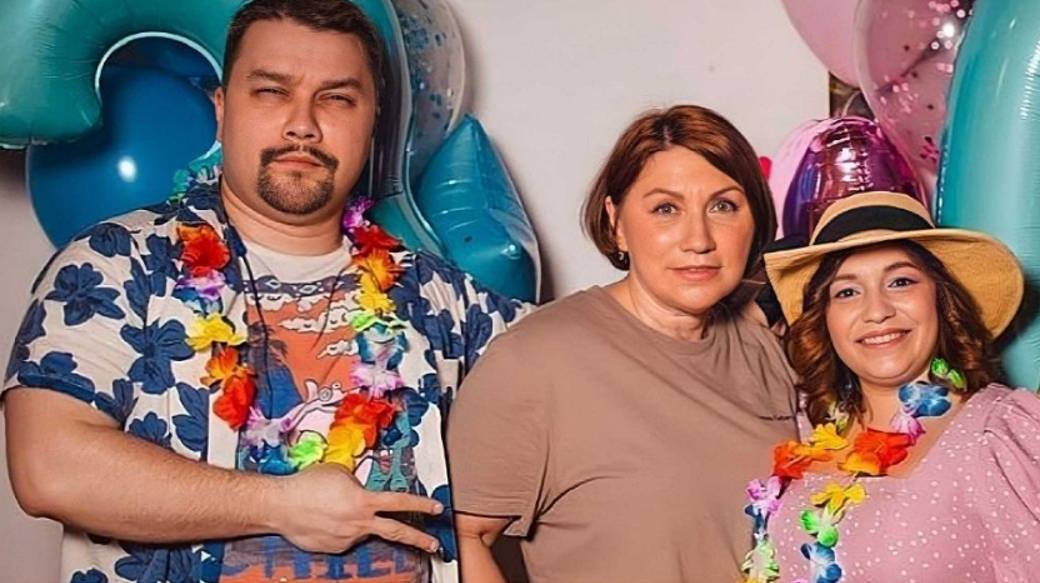 «Ранний маркер шизофренического спектра»: Вероника Степанова вынесла вердикт сыну Розы Сябитовой смотреть онлайн